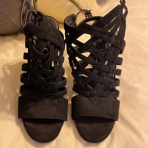 Jessica Simpson Black Heels